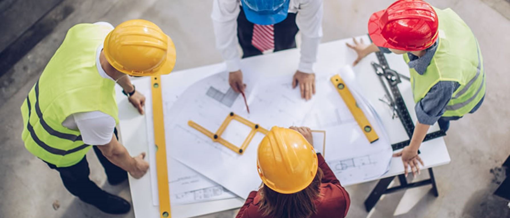 "Bienvenido a Construcciones Poblar: Tu socio confiable en el desarrollo de viviendas sostenibles"